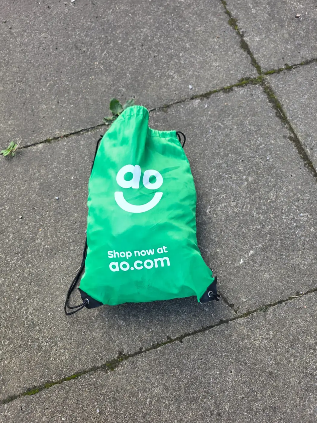 3v3 marker tape stored in its dedicated green AO bag